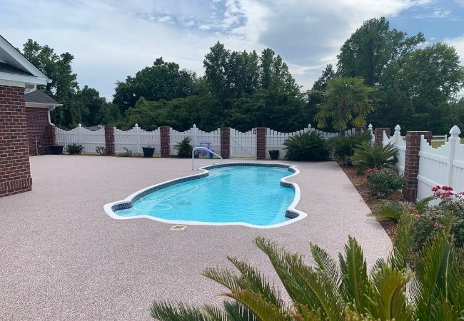 rubber-pool-decking